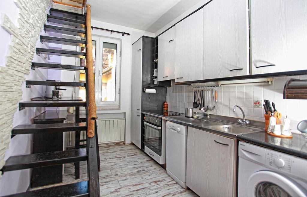 Raya Maisonette Софія Номер фото