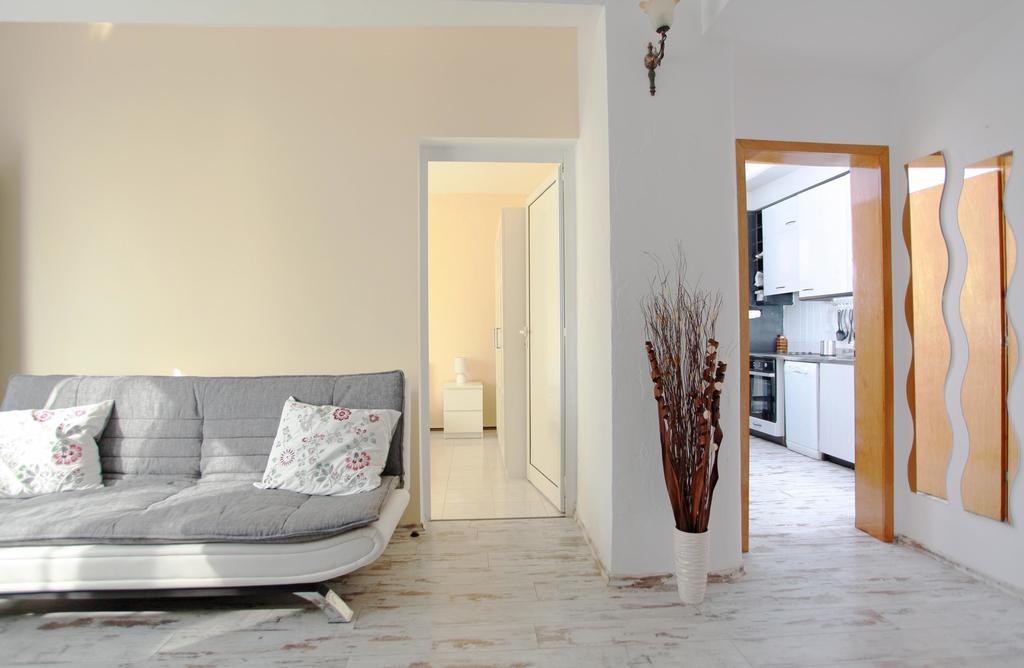 Raya Maisonette Софія Номер фото